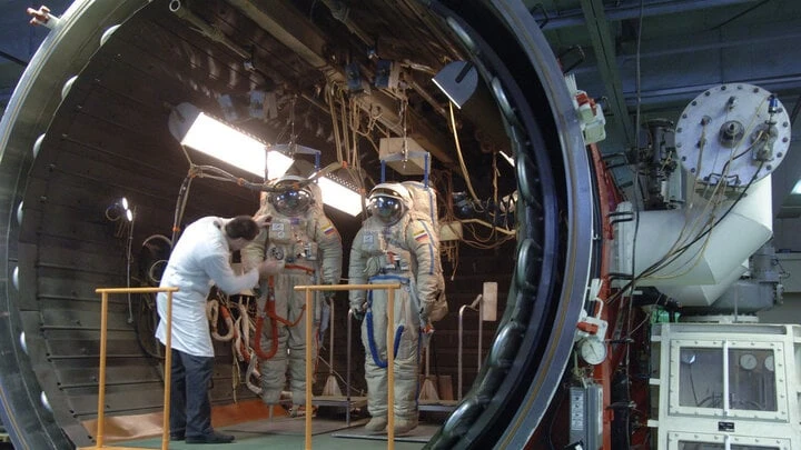 Các mẫu đồ phi hành gia do công ty Zvezda của Nga phát triển.