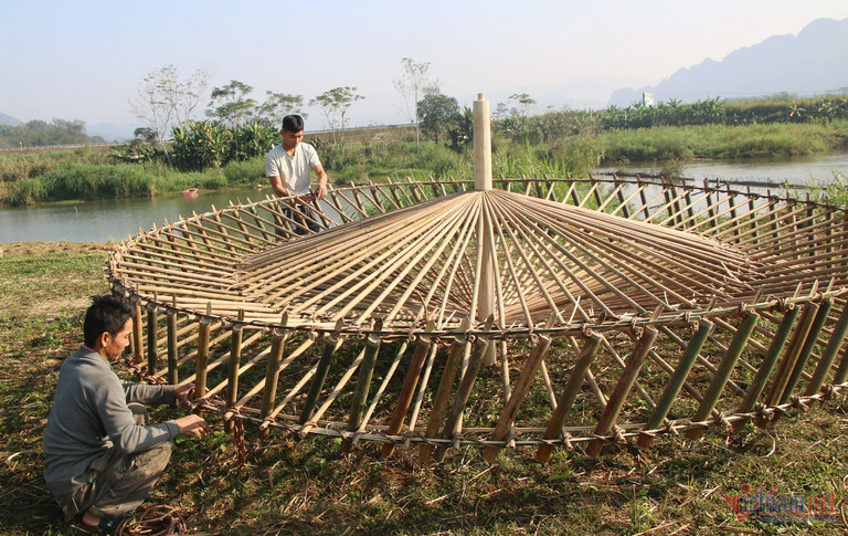 Người dân ở xã Châu Tiến (Quỳ Châu) đang tập trung làm cọn nước w-connuoc1-1-1236-7382.jpg