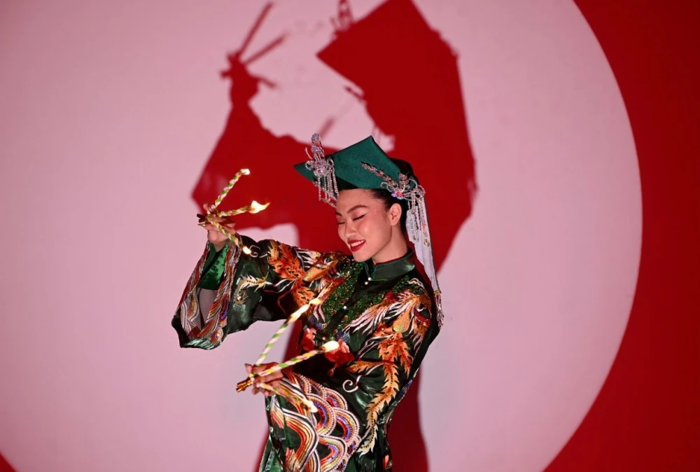 Đoàn Thu Thuỷ gây ấn tượng khi diễn xướng hầu đồng “Cô đôi thượng ngàn” trước bán kết Miss Global 2023.