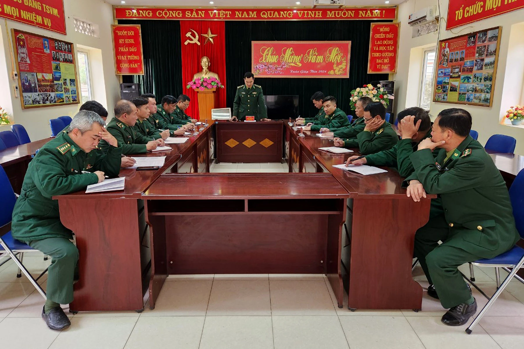 Triển khai nhiệm vụ Tết Nguyên đán 2024.jpg