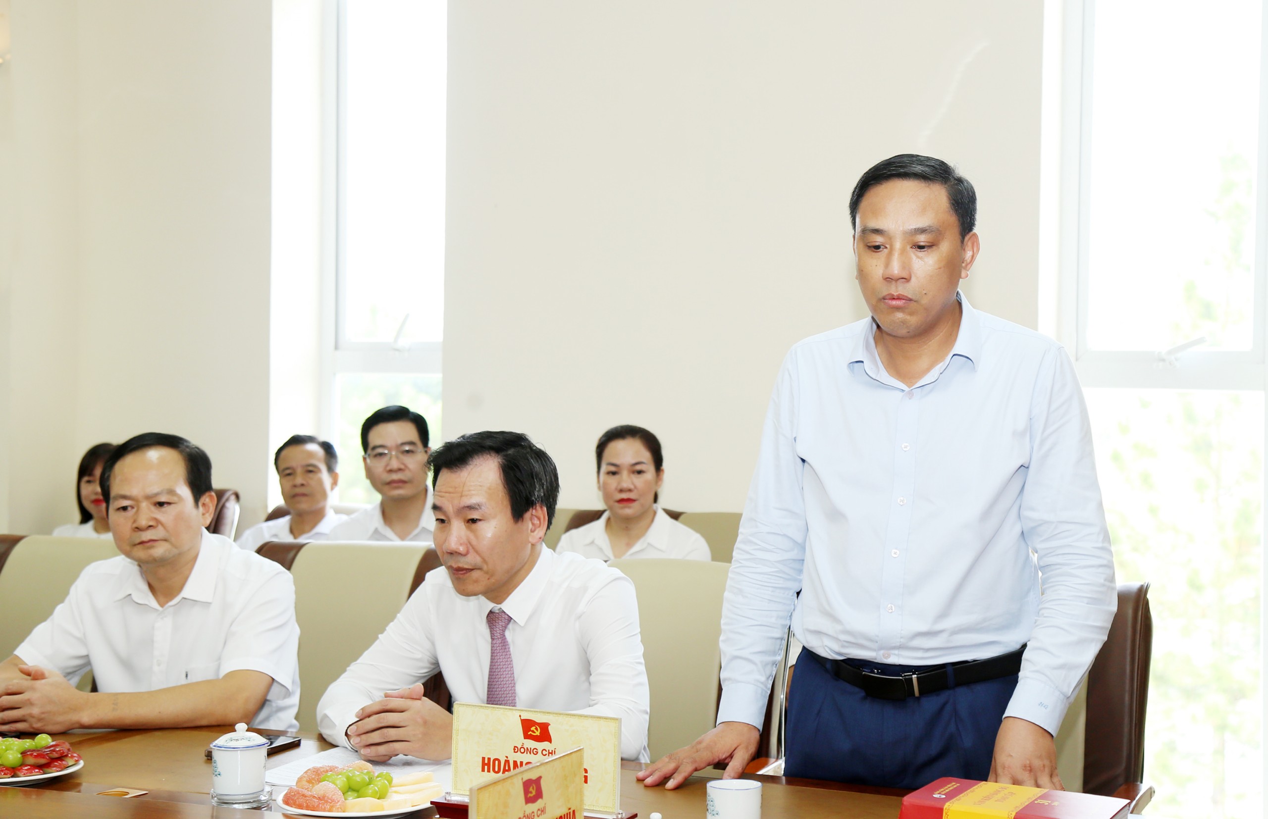 Phó Bí thư Tỉnh ủy Hoàng Giang phát biểu tại buổi thăm, nói chuyện của đồng chí Trưởng Ban Tuyên giáo Trung ương. ảnh thay.jpg