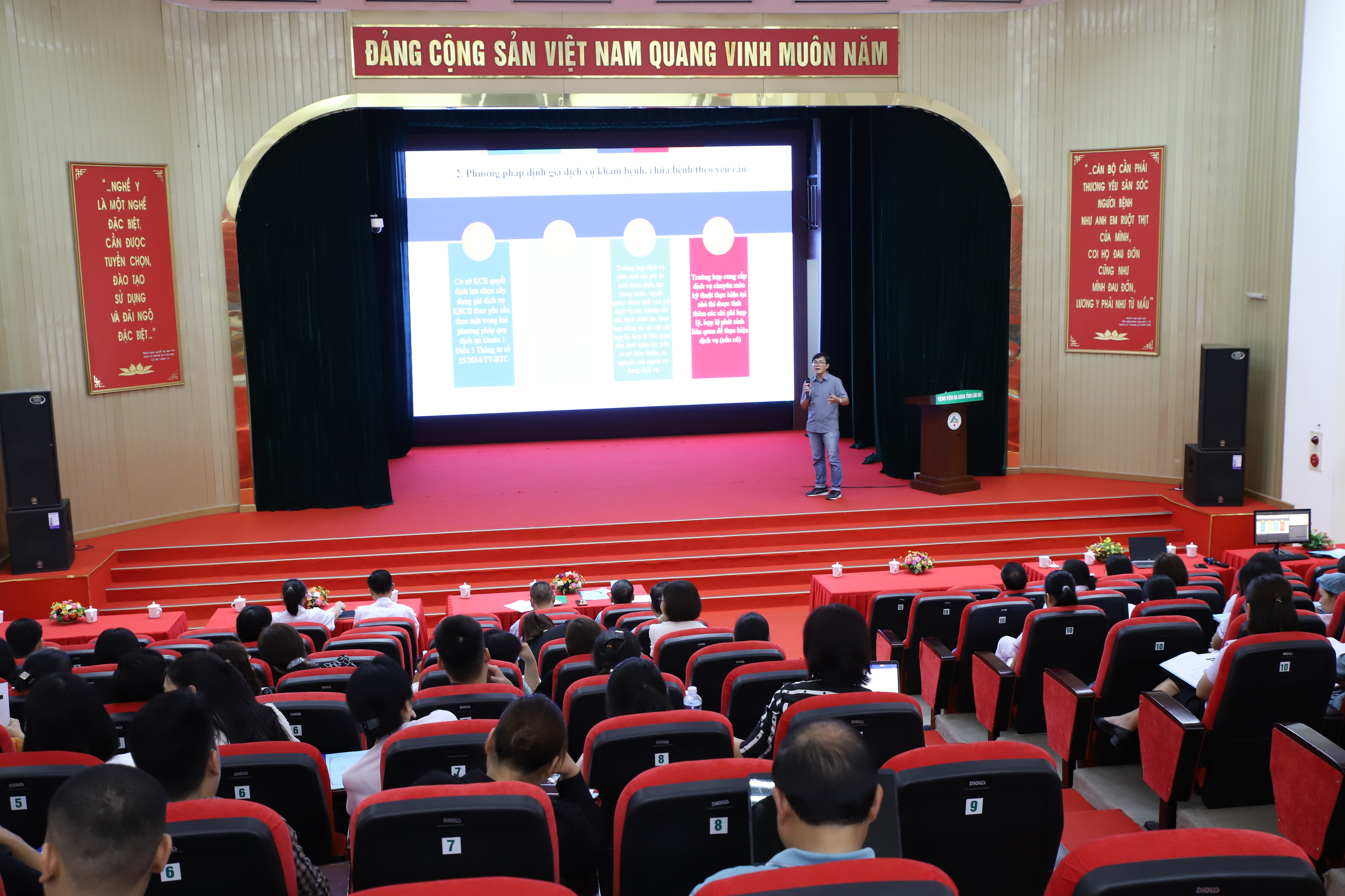 Quang cảnh lớp tập huấn. Quang canh tap huan.JPG