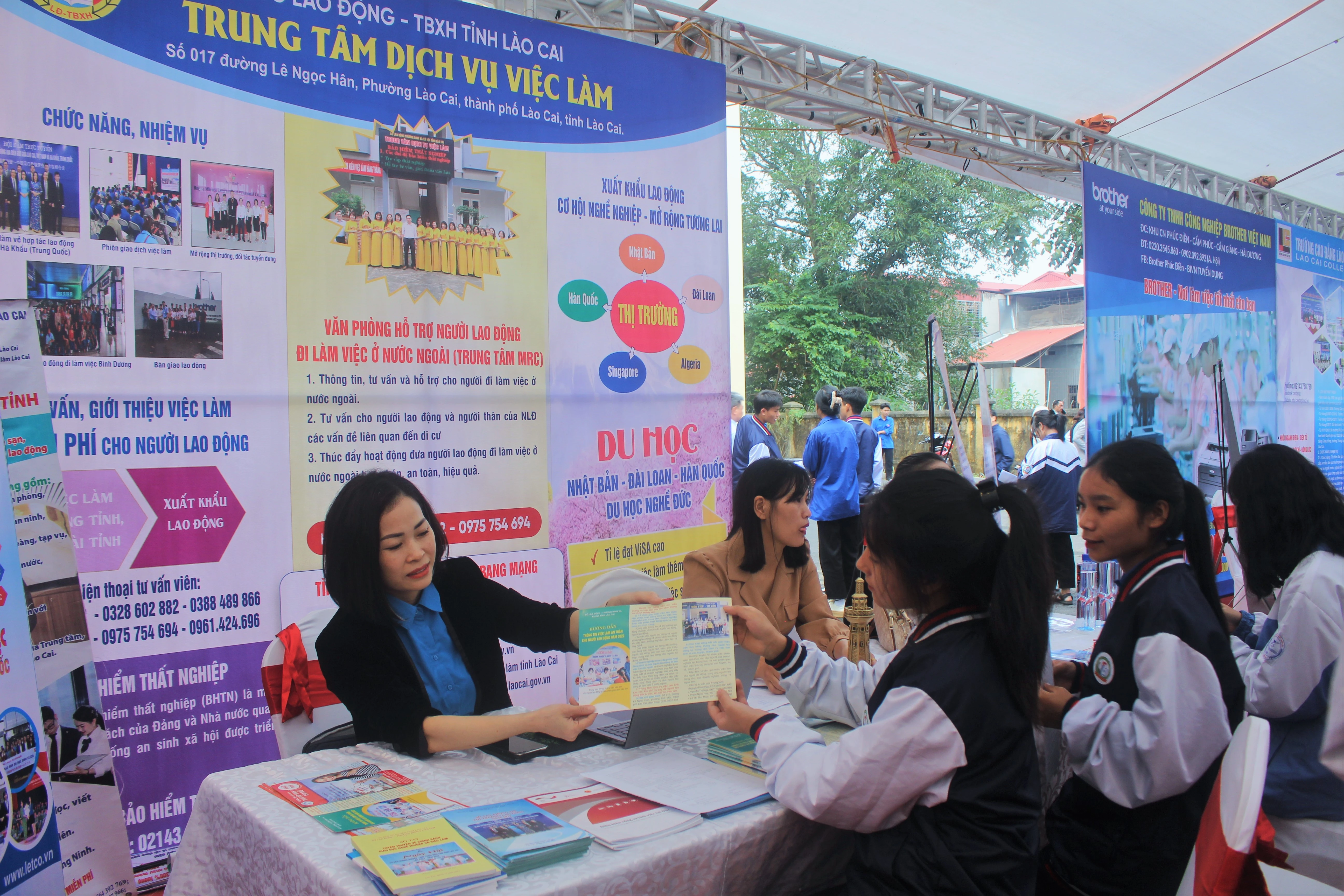 Trung tâm dịc vụ việc làm lào cai tư vân.jpg