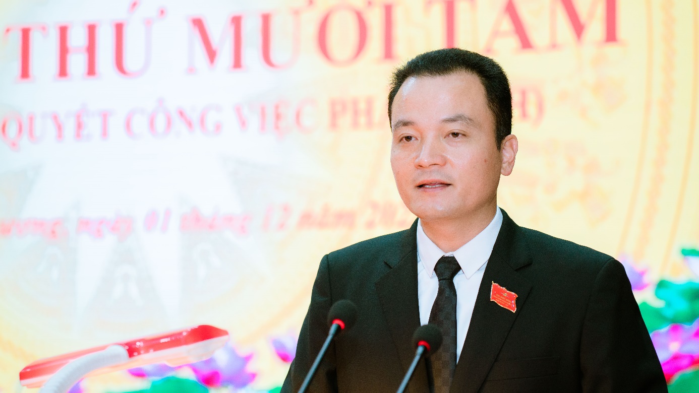 Đồng chí Giàng Quốc Hưng, Tỉnh uỷ viên, Bí thư Huyện uỷ, Chủ tịch HĐND huyện Mường Khương phát biểu khai mạc kỳ họp MK3.jpg
