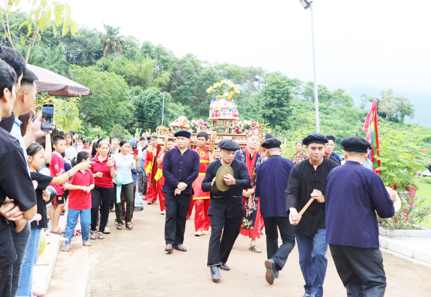 Nghi lễ rước kiệu. Lễ rước kiệu.jpg