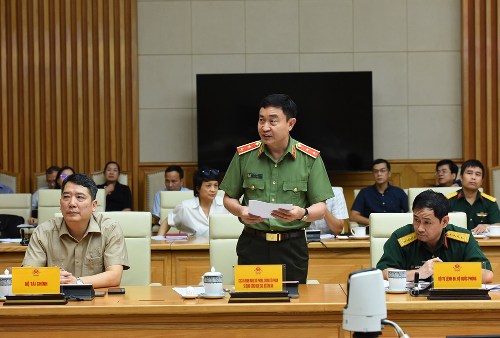 Trung tướng Nguyễn Minh Chính, Cục Cục trưởng Cục An ninh mạng và phòng, chống tội phạm sử dụng công nghệ cao phát biểu. Trung tướng Nguyễn Minh Chính, Cục Cục trưởng Cục An ninh mạng và phòng, chống tội phạm sử dụng công nghệ cao phát biểu.