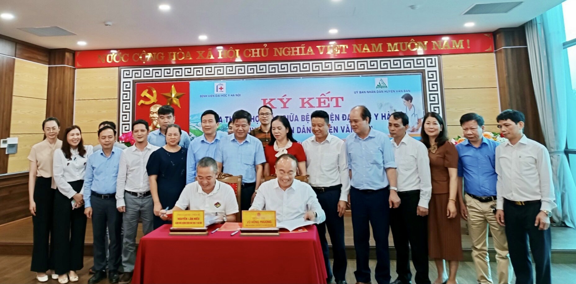 Ký biên bản hợp tác. ky-ket-9570.jpg
