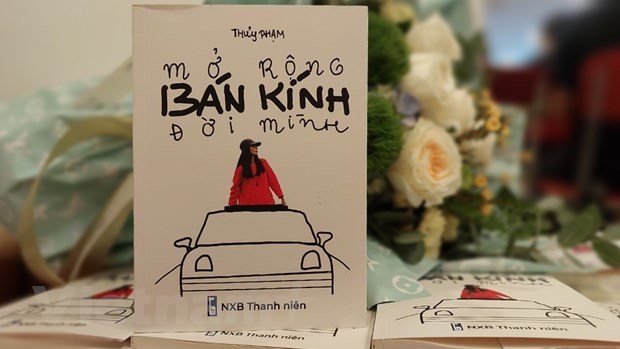 Sách dày hơn 200 trang do Nhà xuất bản Thanh niên ấn hành. vnp_thuypham.jpg