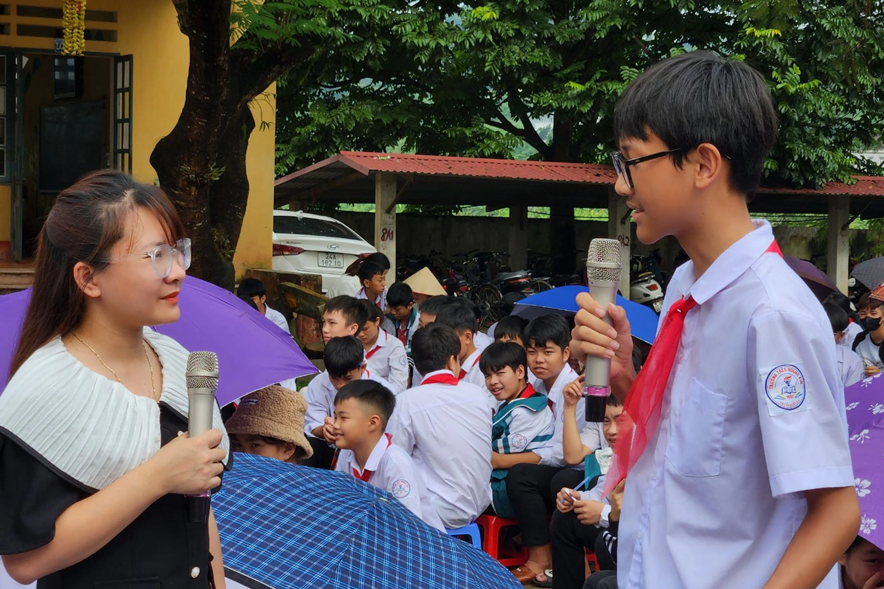 Giao lưu, trang bị những kỹ năng cần thiết cho học sinh.jpg