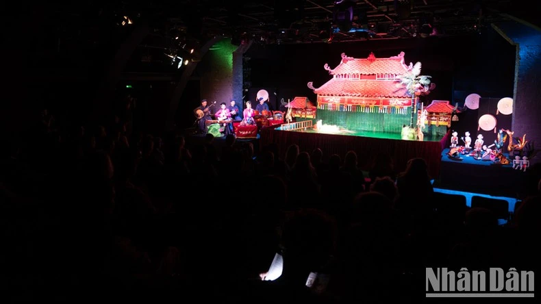 Sân khấu múa rối nước tại thủ đô Moskva (Nga).