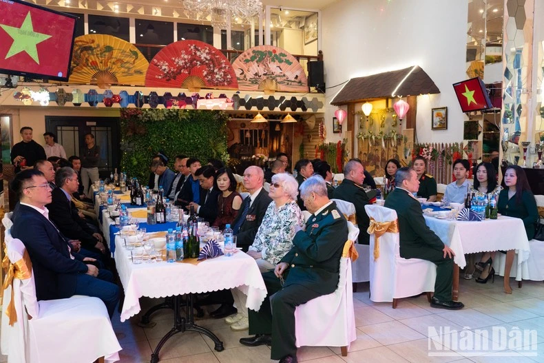 Buổi lễ diễn ra trong không khí ấm cúng.