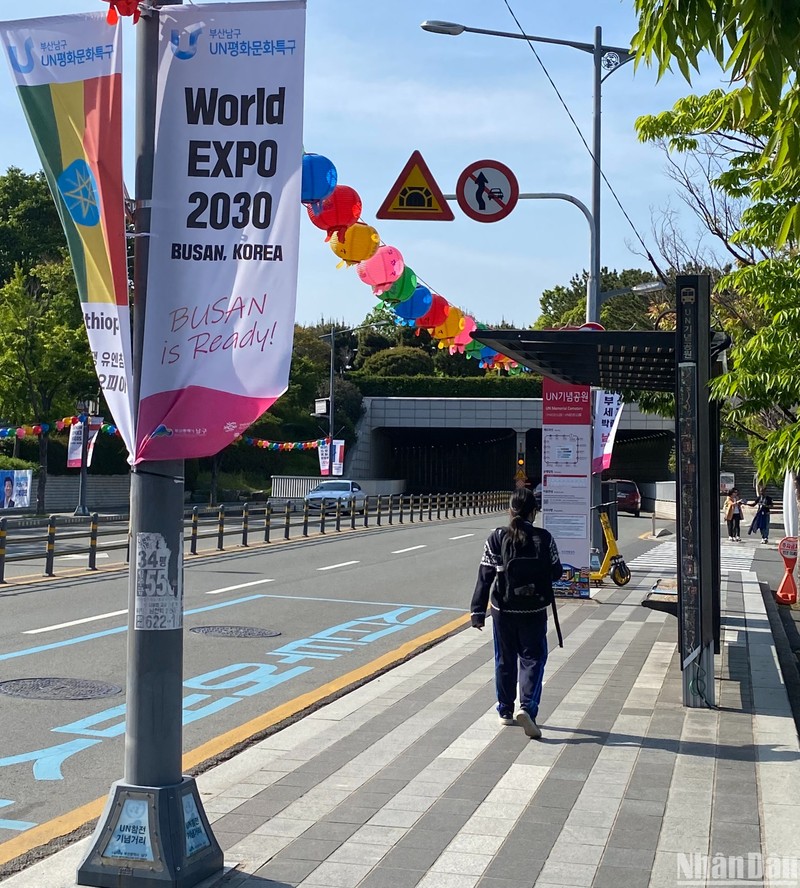 Busan sẵn sàng cho World Expo 2030. Busan sẵn sàng cho World Expo 2030.