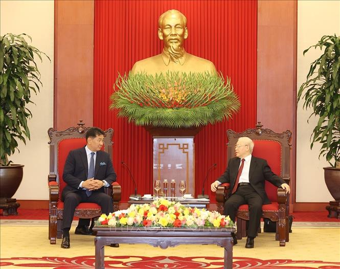 Tổng Bí thư Nguyễn Phú Trọng tiếp Tổng thống Mông Cổ - Ảnh 2.