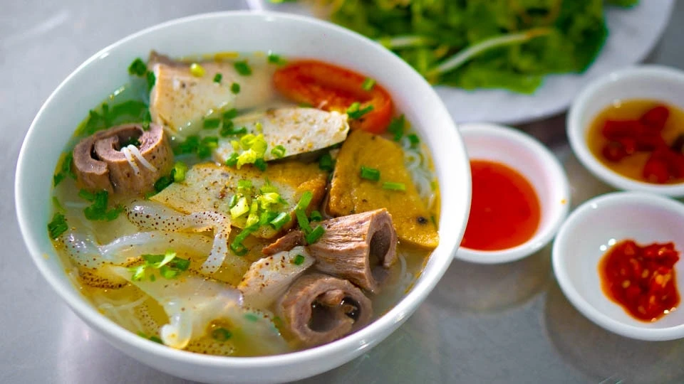 Ninh Hòa có nhiều món đặc sản mà du khách nên thưởng thức khi đi du lịch ở đây.