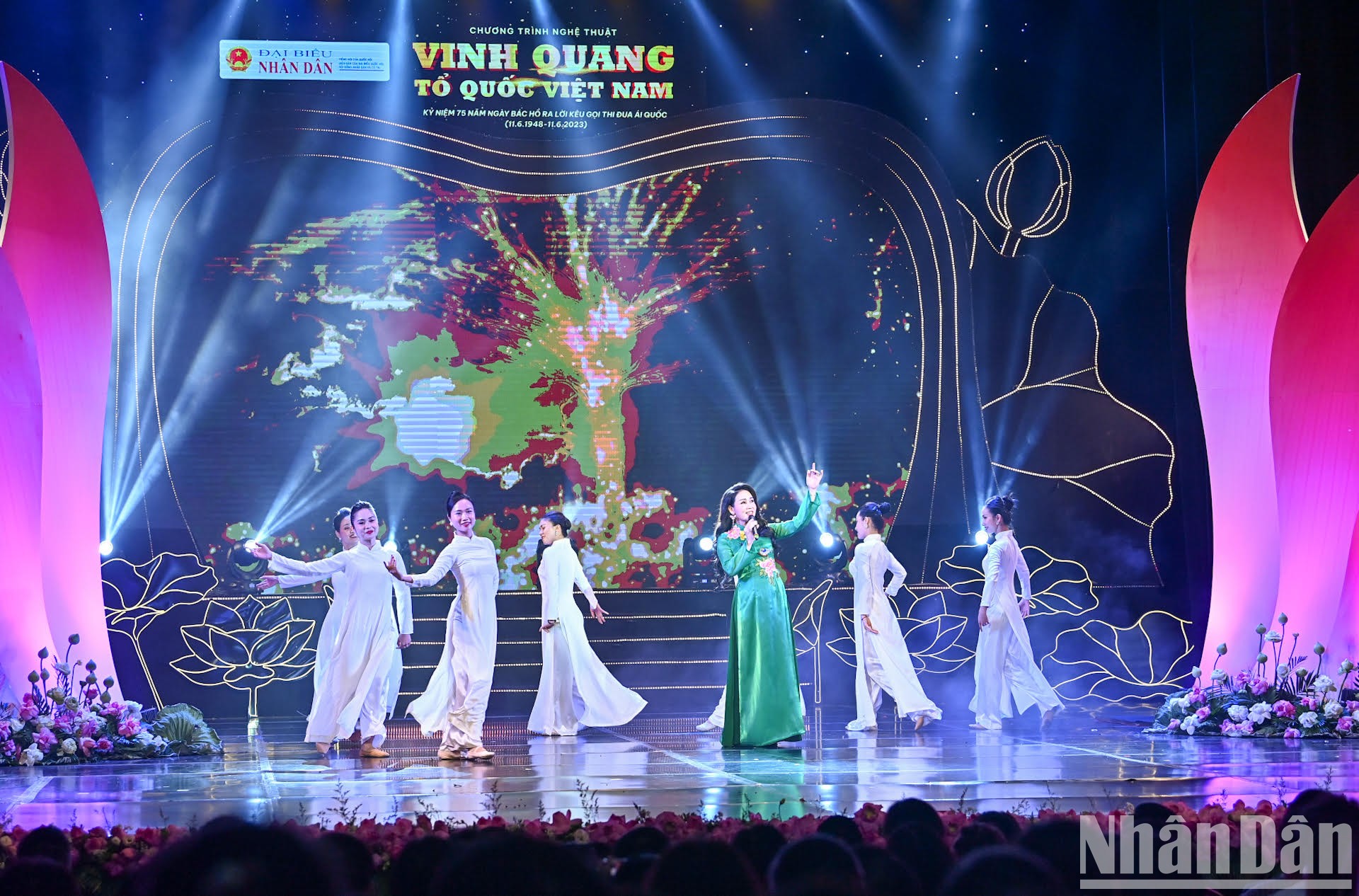 Những ca khúc đi cùng năm tháng ca ngợi những cống hiến vĩ đại của Chủ tịch Hồ Chí Minh, sự hy sinh xương máu của bao thế hệ người dân Việt Nam cho hòa bình, độc lập của đất nước, của dân tộc. Qua đó, bồi đắp lòng tự hào, nhân lên sức mạnh Việt Nam trong công cuộc xây dựng và bảo vệ Tổ quốc. Những ca khúc đi cùng năm tháng ca ngợi những cống hiến vĩ đại của Chủ tịch Hồ Chí Minh, sự hy sinh xương máu của bao thế hệ người dân Việt Nam cho hòa bình, độc lập của đất nước, của dân tộc. Qua đó, bồi đắp lòng tự hào, nhân lên sức mạnh Việt Nam trong công cuộc xây dựng và bảo vệ Tổ quốc.