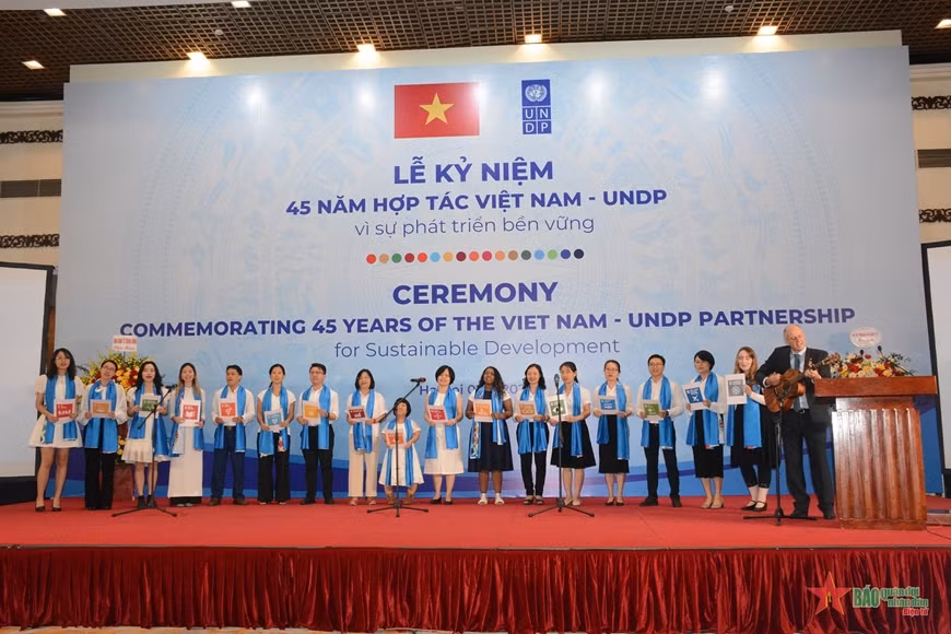 Tiết mục văn nghệ chào mừng.