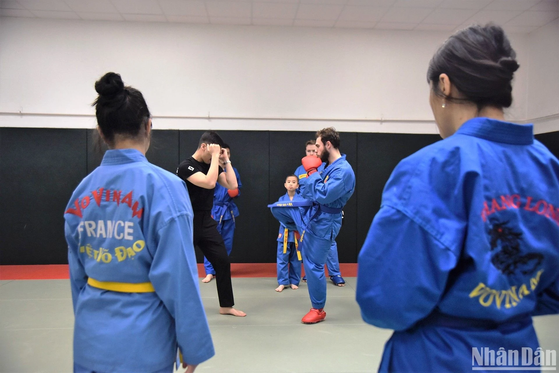 Một buổi học đối kháng tại võ đường Thăng Long Vovinam.