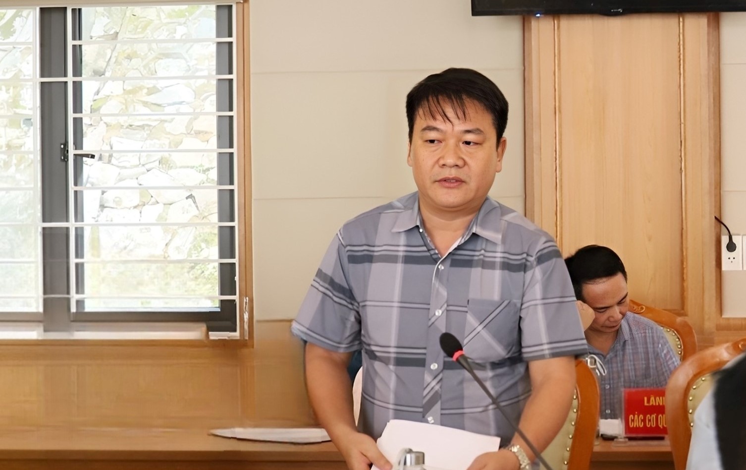 Đại biểu Trung tâm Y tế huyện Bát Xát tham gia ý kiến. 5 (2).jpg