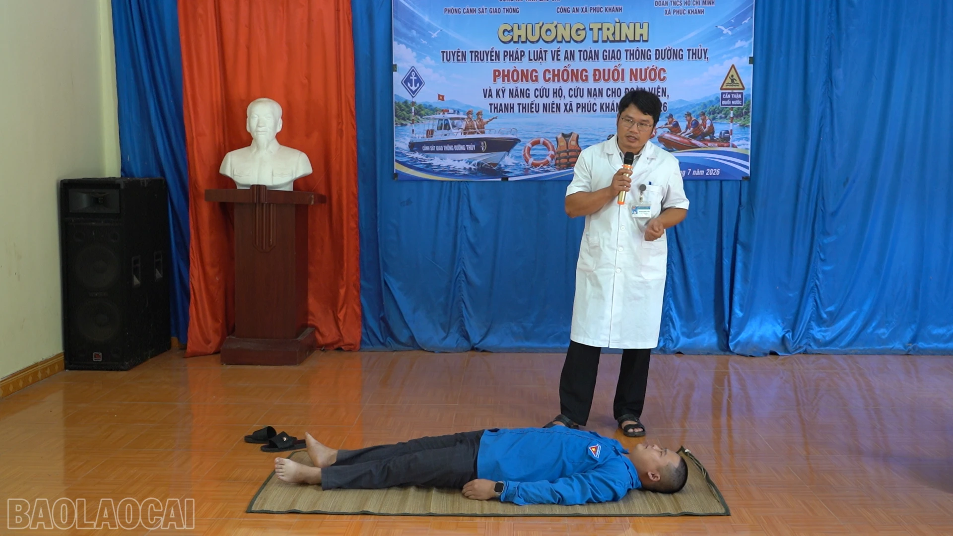 baolaocai-bl_anh-13-huwong-dan-ky-so-cap-cuwsus-nguoi-bi-duoi-nuoc-den-voi-doan-vien-thanh-nien-xa-phuc-khanh.png