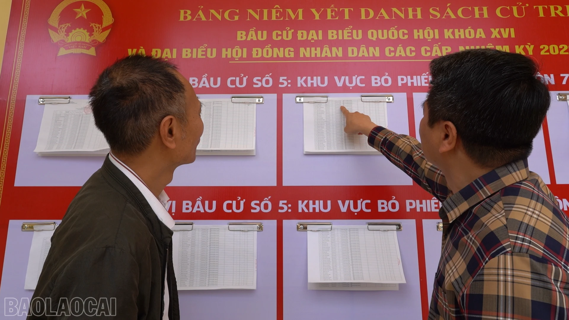 baolaocai-bl_anh-6-kiem-ta-danh-sach-cu-tri-da-niem-yet.png
