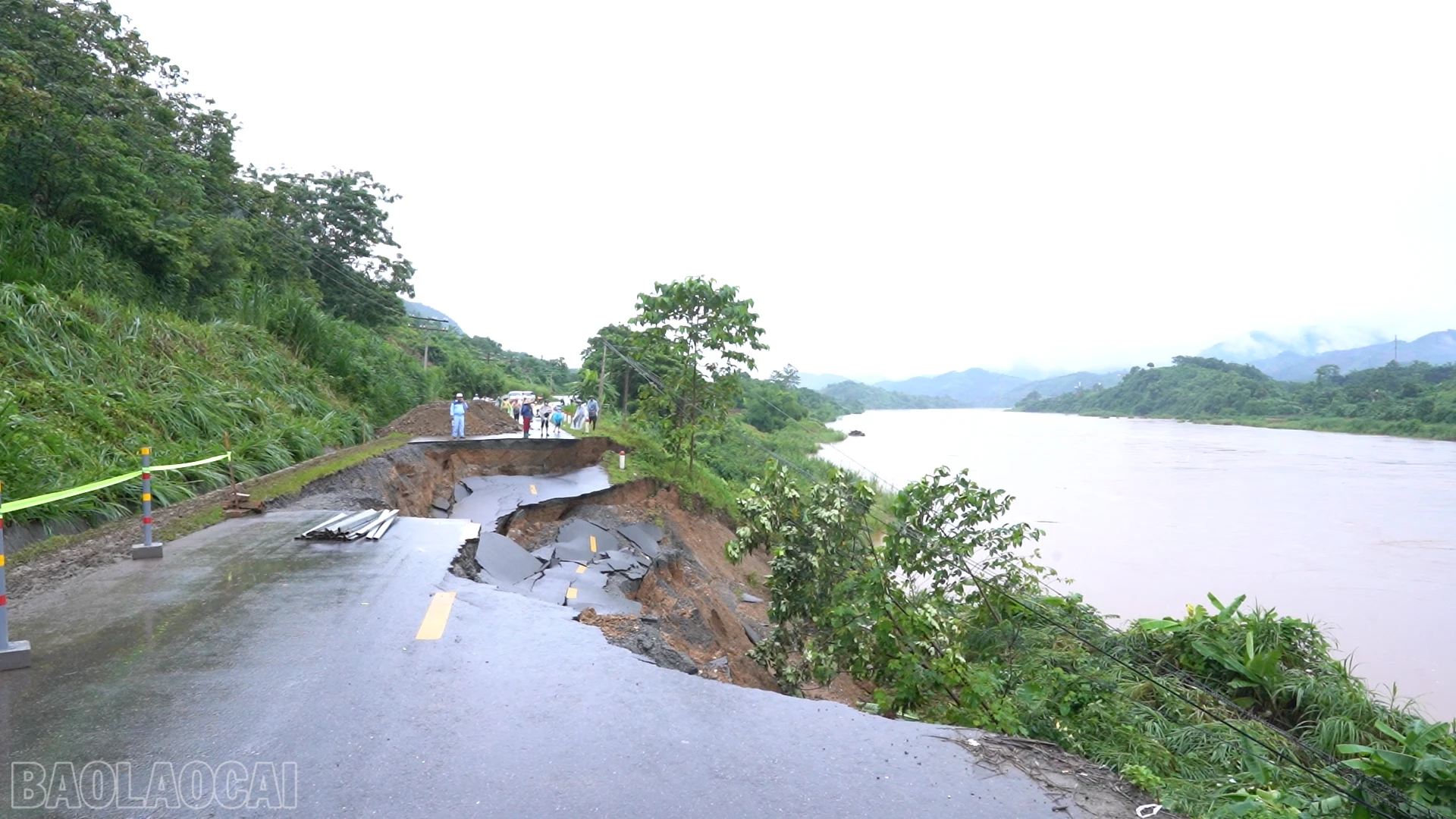 baolaocai-bl_anh-1-km-59-120-duong-tinh-161-thon-lien-ha-xa-bao-ha-sat-taluy-am-luc-23h-ngay-682026.png