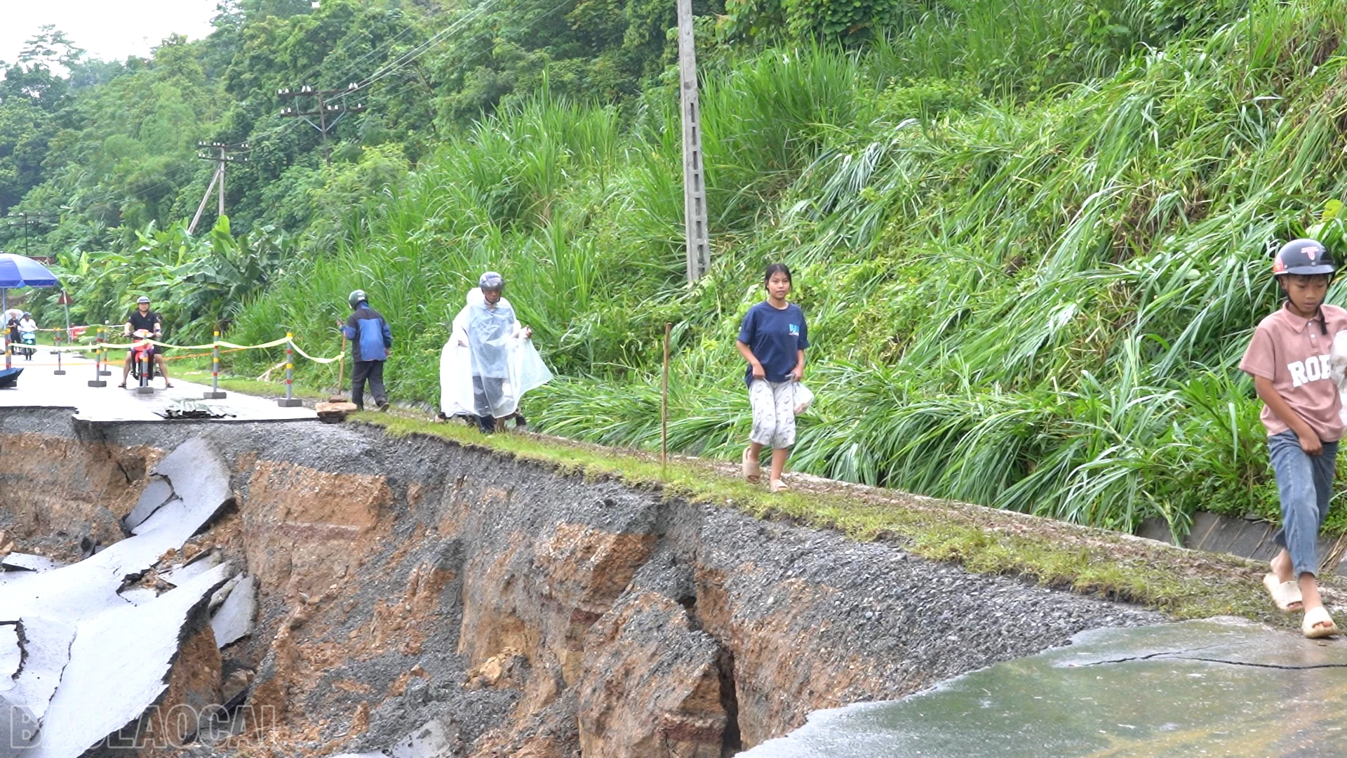 baolaocai-bl_anh-5-km-59-120-duong-tinh-161-thon-lien-ha-xa-bao-ha-sat-taluy-am-luc-23h-ngay-682026.png