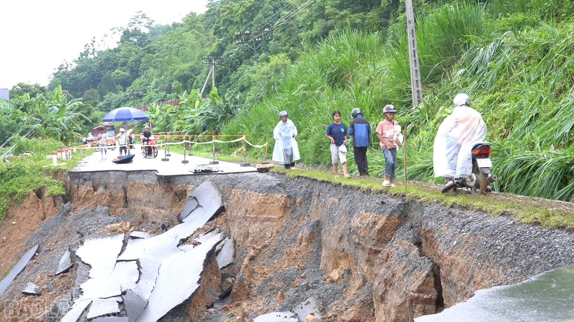 baolaocai-bl_anh-6-km-59-120-duong-tinh-161-thon-lien-ha-xa-bao-ha-sat-taluy-am-luc-23h-ngay-682026.png