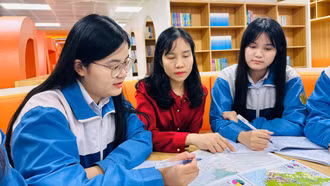 Hai chị em sinh đôi cùng chinh phục “bảng vàng” Quốc gia