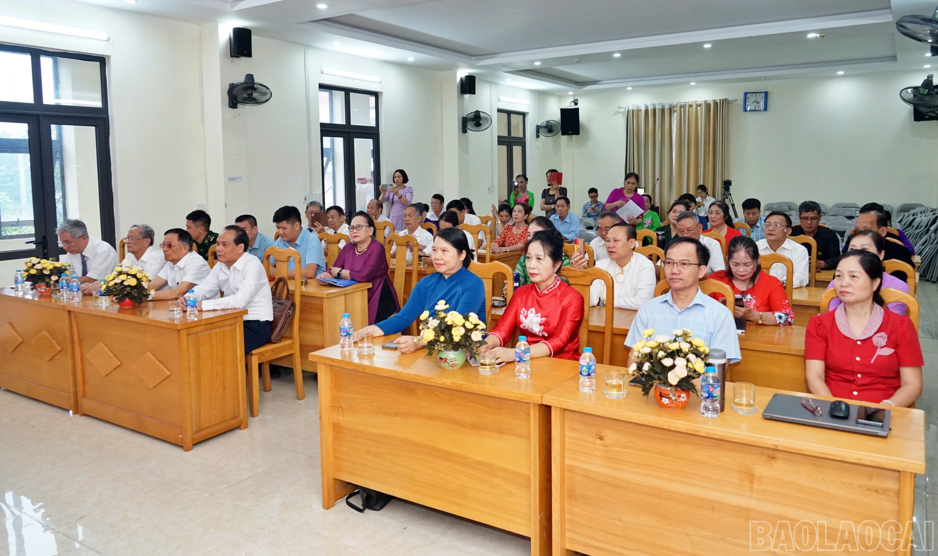 Đại biểu dự hội nghị. baolaocai-br_nct7.jpg