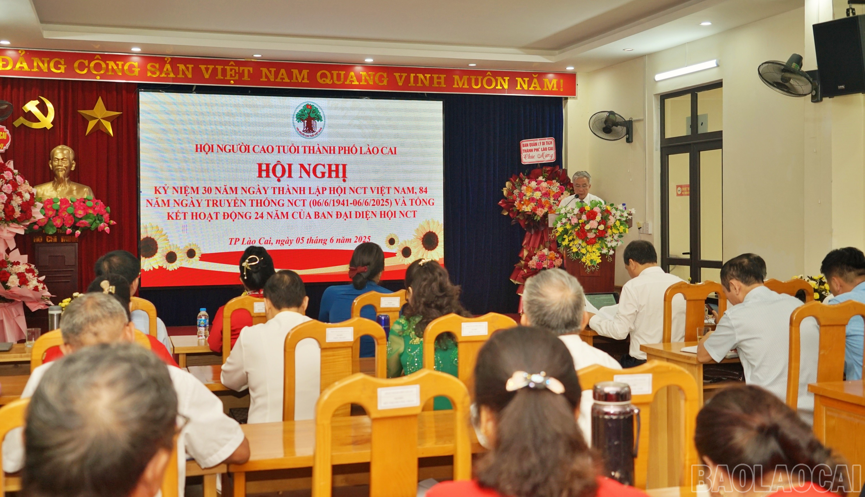 Quang cảnh hội nghị. baolaocai-br_cnt998.jpg