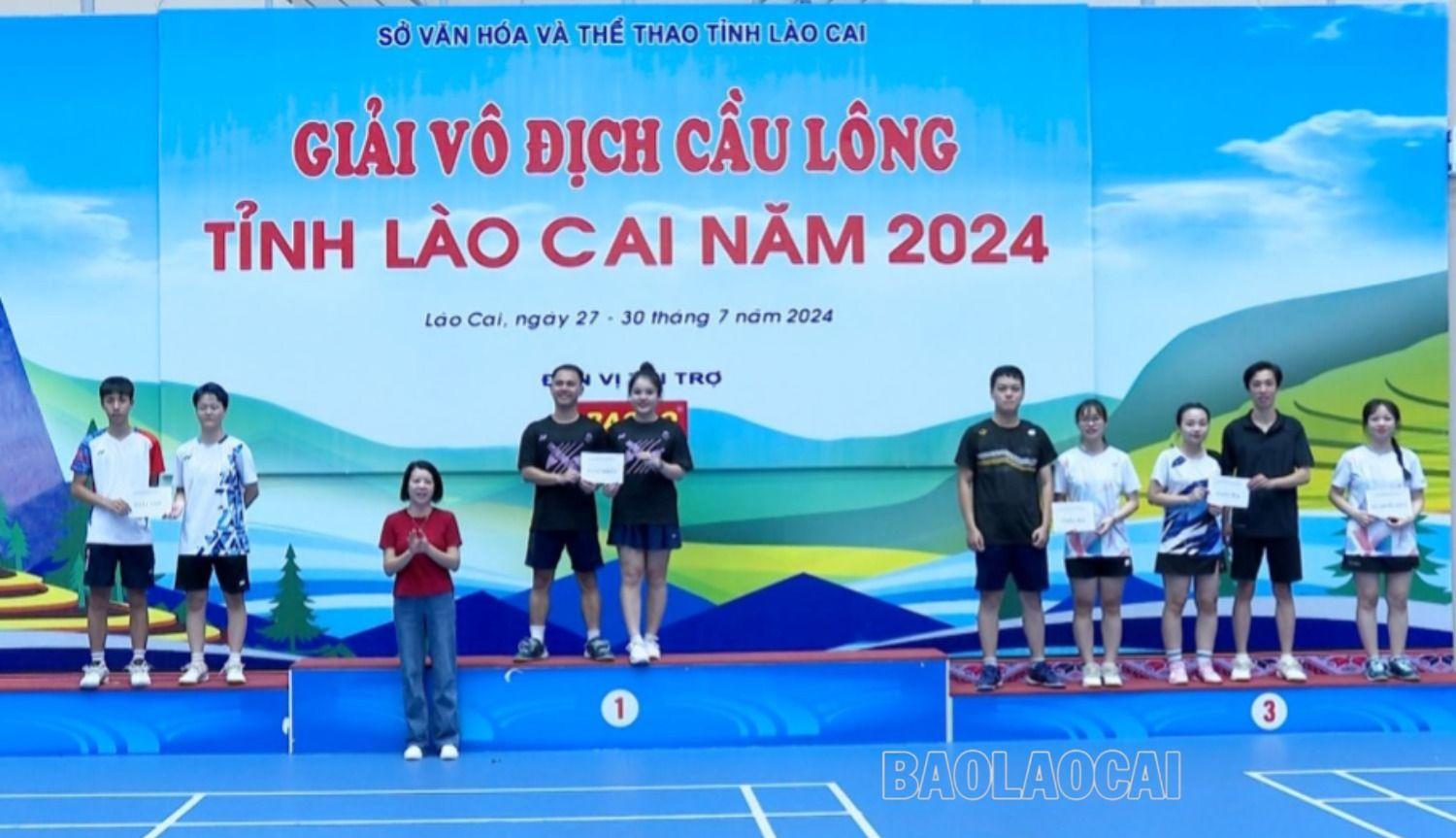 Trao giải nội dung đơn nam và đôi nam - nữ phối hợp. bmcl3.jpg