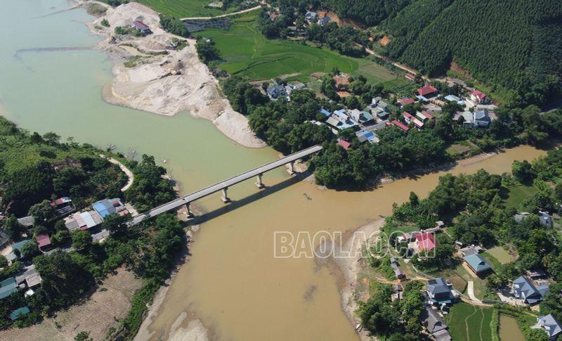 Cảnh báo lũ trên sông Chảy tại các huyện: Bắc Hà, Bảo Thắng, Bảo Yên và các xã ven sông khác. baccuong-3169.jpg