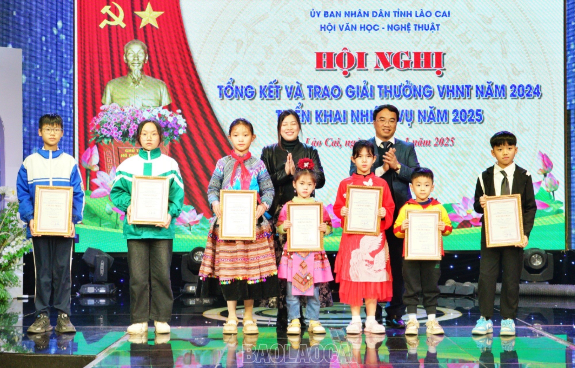 Trao giải Cuộc thi “Chúng em vẽ bức tranh quê hương” năm 2024. giaive3-473.jpg