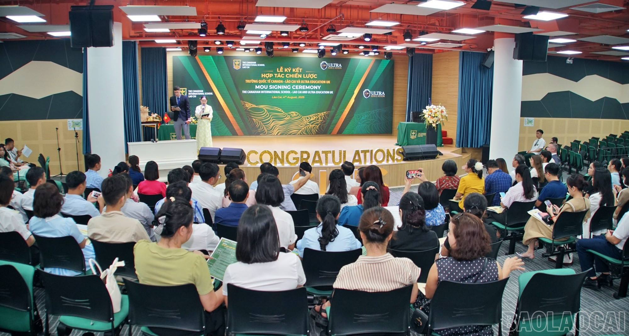 Quang cảnh buổi lễ. baolaocai-br_qt.jpg