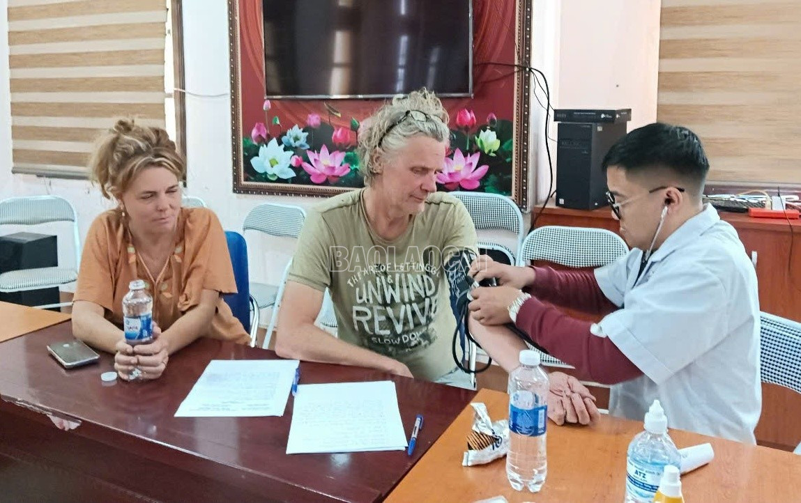 Ông Christian được kiểm tra sức khỏe. baolaocai-c_tim2.jpg