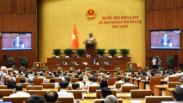 Ngày 9/8, Quốc hội tiếp tục thảo luận về hai dự án luật liên quan đến lĩnh vực tài chính, ngân hàng