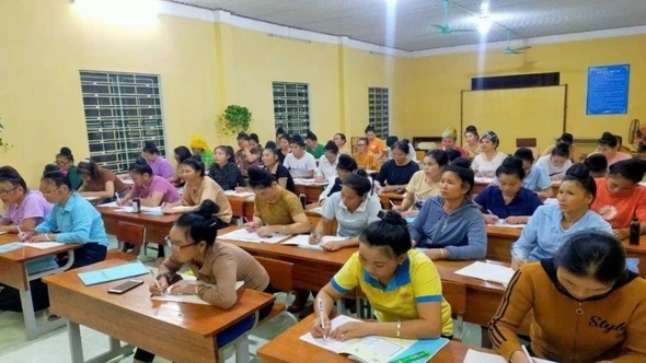 Từ nương rẫy đến bảng đen - hành trình xoá mù chữ ở Phúc Sơn