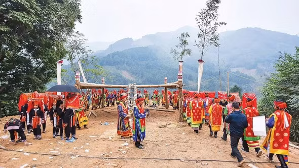 Khai thác nguồn lực văn hóa dân tộc thiểu số