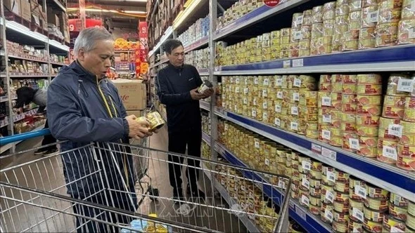 Yêu cầu truy xuất triệu hồi sản phẩm đồ hộp Hạ Long không đảm bảo an toàn