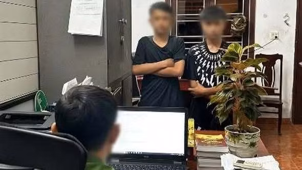 Hai thiếu niên "đố công an bắt được" đã được mời lên làm việc