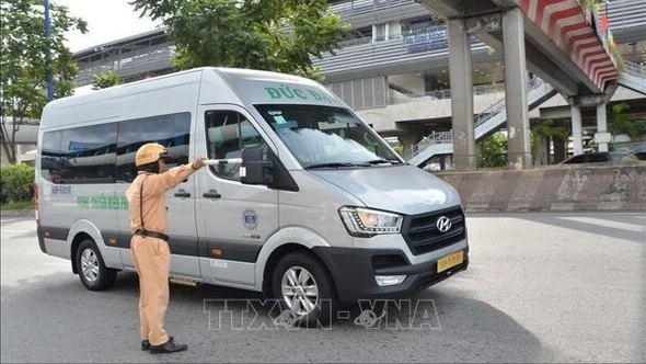 Vi phạm hành chính trong hoạt động đường bộ bị phạt tới 150 triệu đồng