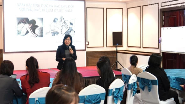 Tập huấn kinh nghiệm giải quyết các vụ việc bạo lực, xâm hại phụ nữ, trẻ em