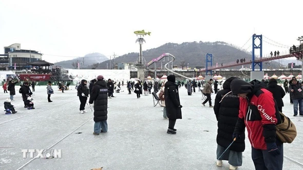 Lễ hội câu cá trên băng ở Hàn Quốc - điểm đến mùa Đông hấp dẫn hàng đầu thế giới