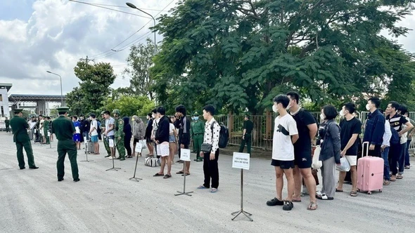 Tiếp nhận 344 người từ Campuchia, phát hiện 4 đối tượng truy nã