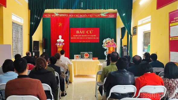 Phường Nghĩa Lộ kiểm tra, chạy thử quy trình bỏ phiếu trước ngày bầu cử