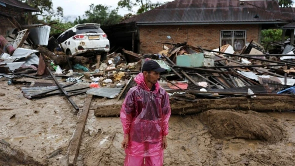 Số người chết vì lũ lụt ở Indonesia tăng lên 897 người