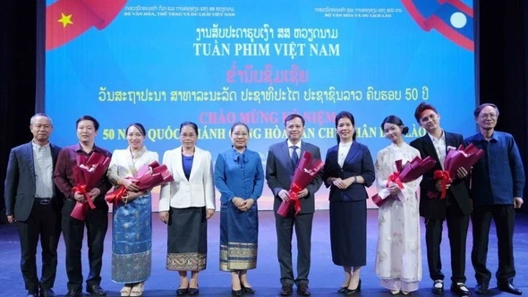 Tuần phim Việt Nam - nhịp cầu văn hoá gắn kết hai dân tộc Việt - Lào