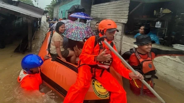 Indonesia ban bố tình trạng khẩn cấp do mưa lũ nghiêm trọng