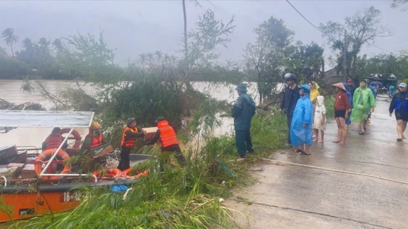 Đắk Lắk mưa lớn khiến hơn 33.000 lượt nhà ngập, gần 10.000 người đã được sơ tán