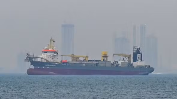 Tổng thống Donald Trump tuyên bố Mỹ sẽ sớm kiểm soát eo biển Hormuz